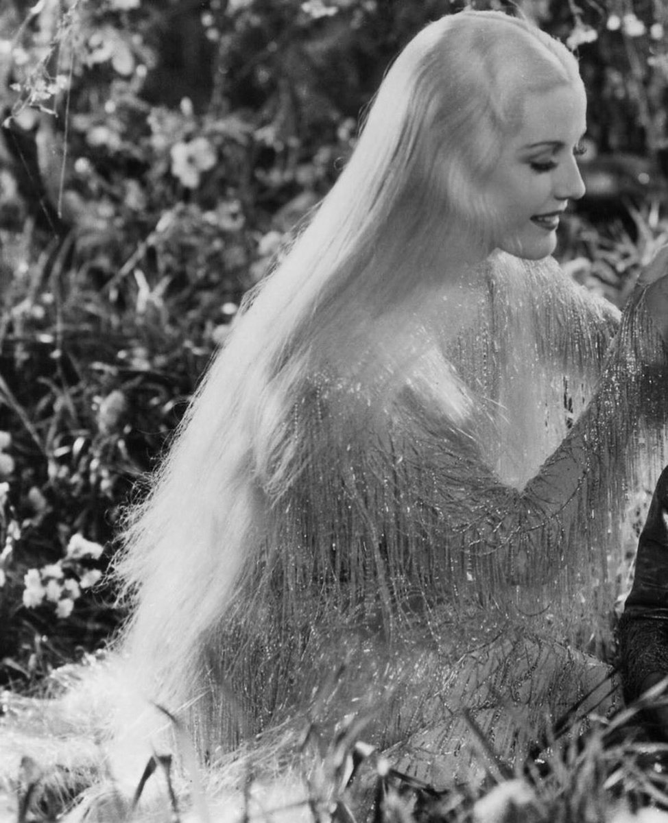 judeisjude's tweet photo. Anita Louise as Titania in “A Midsummer Night’s Dream” (1935) https://t.co/nqKnPKFC3k
