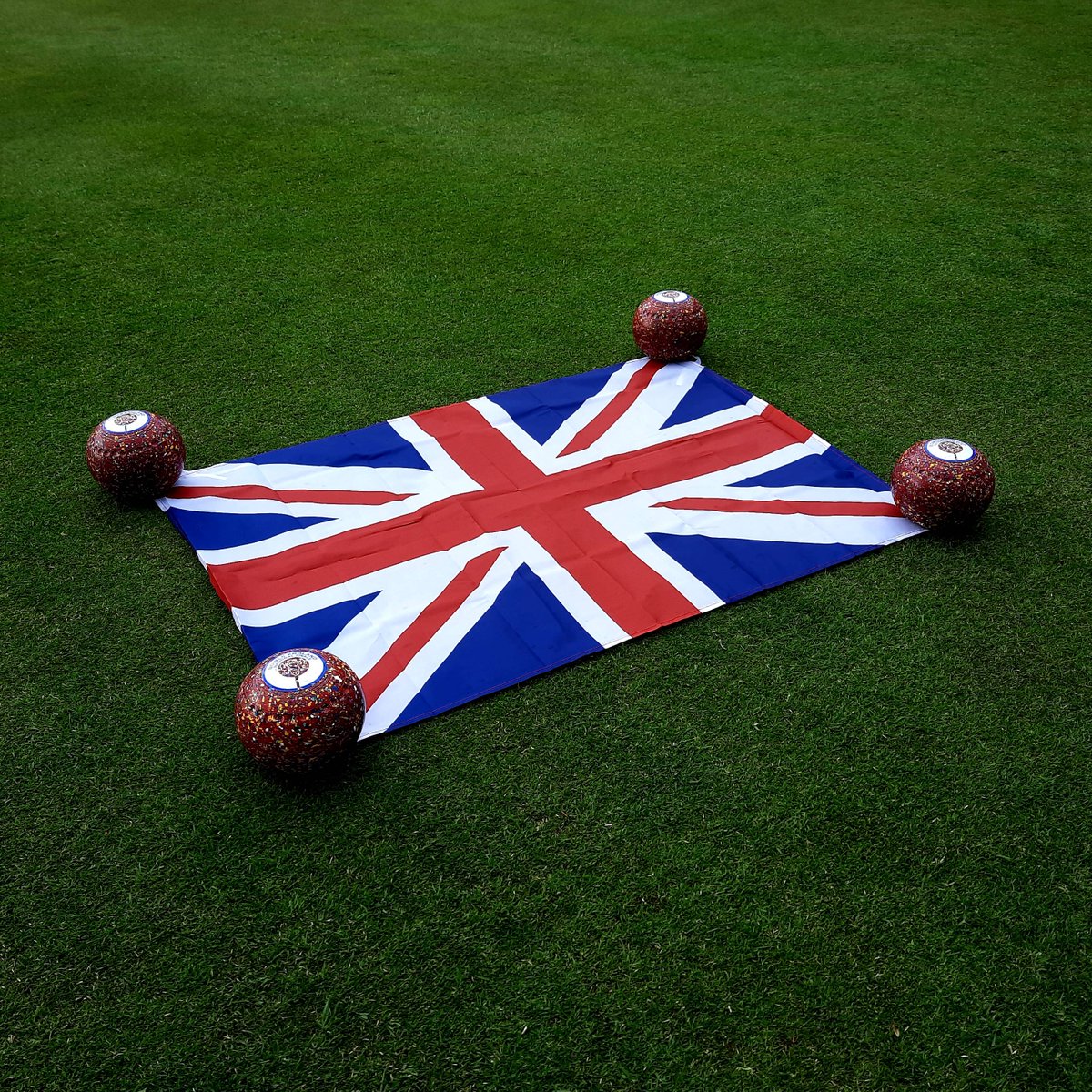 BowlsEngland's tweet photo. Happy Coronation Day! 👑

#CoronationBowls https://t.co/kKQrtE69vC