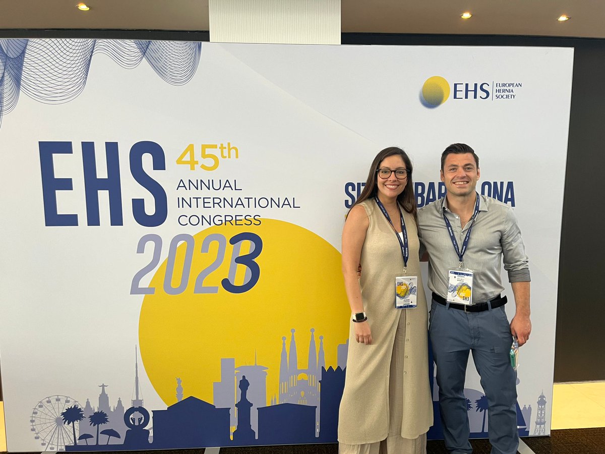 HULPSurgeryRes's tweet photo. El doctor @SalidoSergio y @jennyguevaram, adjuntos de la sección de pared abdominal compartiendo experiencias y actualizándose en el congreso europeo de pared abdominal. #EHS2023Barcelona https://t.co/06U9BNf3Wr