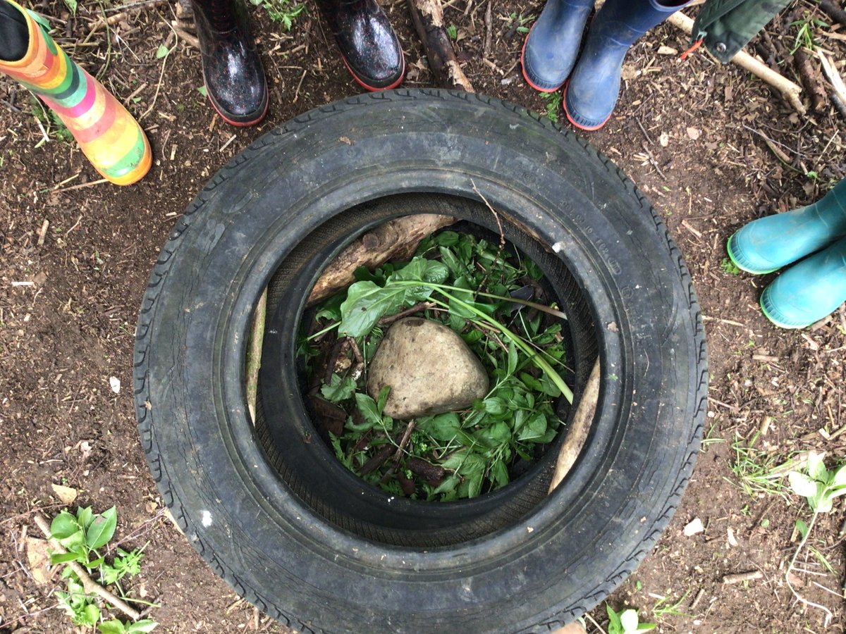 morandtac's tweet photo. Oak Class have been learning about the environmental artist Andy Goldsworthy. Here's some of our Andy Goldsworthy inspired artwork. https://t.co/IF3dQCMabk