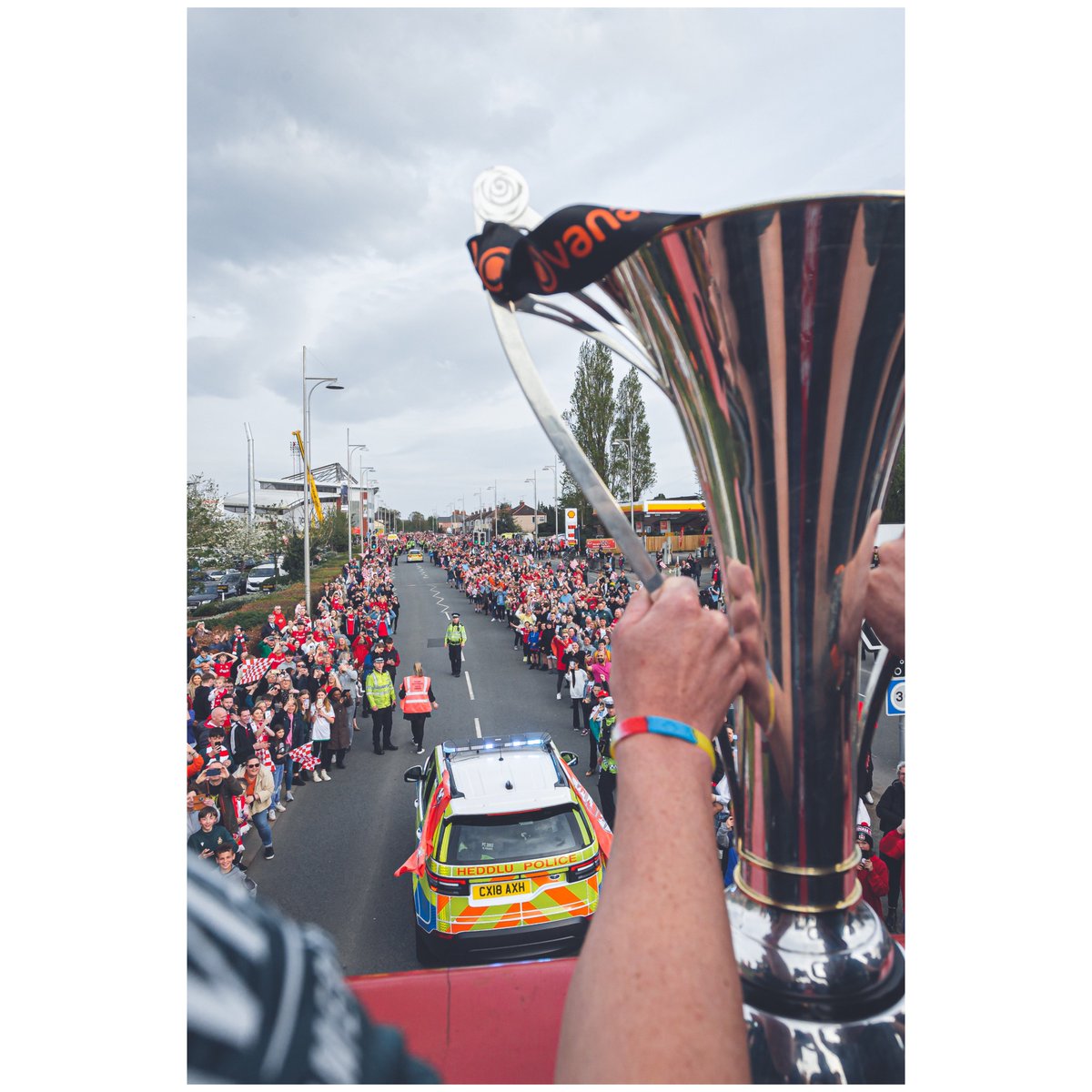 steaddotphotos's tweet photo. A coronation for the ages 🏆👑 https://t.co/uZ9K9Ah9Ya