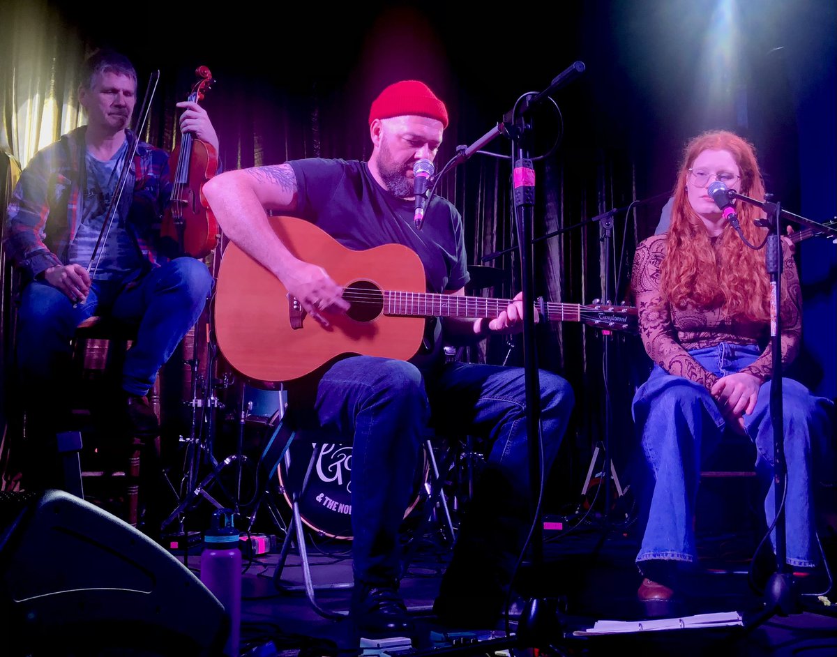 GaryHobbs_64's tweet photo. An absolutely brilliant night of live music with @craiggouldmusic and his fabulous band @angelmbrewery, Nottingham. If you haven’t listened to his debut album, ‘Songs From The Campfire’, please do! It is superb and already my favourite album of 2023! 🙌🏻👊🏻 https://t.co/QCxici6tu4
