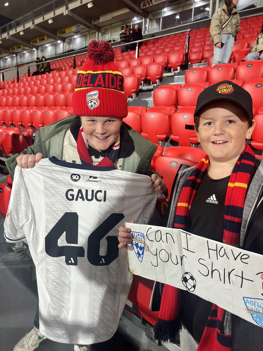 JohnDurrant10's tweet photo. A massive thank you to @JoeGauci46 and @AdelaideUnited for making my boys year! Joe gave Rory and Joe his shirt at the end of the game and was so fantastic with them! They’re still buzzing! We’ll see you for the CCM game! Thanks so much! https://t.co/rTfnNItCHu