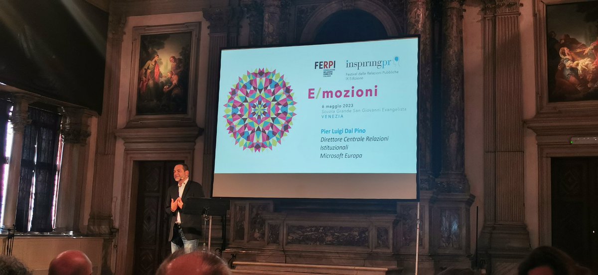 <a href="/pierdalpino/">pier luigi dal pino</a> IV rivoluzione con #AI applicata a identità generativa. È tecnologia per aumentare le abilità dell'uomo, #copilot che aiuta a creare nuovi contenuti. Nasce dal #linguaggio, idee e parole, applicate all'interfaccia. Va governata con regole e rimesso al centro uomo.