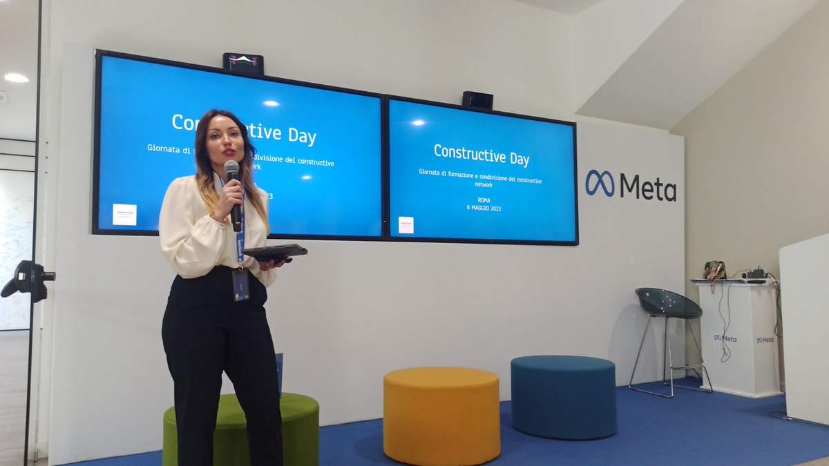 vivar's tweet image. Si apre il #constructiveday @vitoverrastro #costruttori di #gentilezza #ribellionegentile