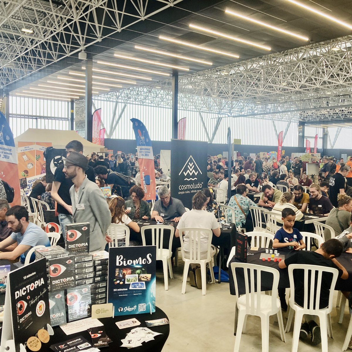 festivaldesjeux's tweet photo. « En mai fais ce qu’il te plait », par ex. :
🎉Viens jouer au Festival Alchimie du jeu de Toulouse ce week-end
Ou
☕️Profite tout ce mois de mai des meilleurs jeux FLIP de l’été dernier dans les cafés jeux : LeDéMasqué à Dijon, BlastoDice à Toulouse, LaCaseDépart à Caen 👏 https://t.co/uUwmPud9YQ