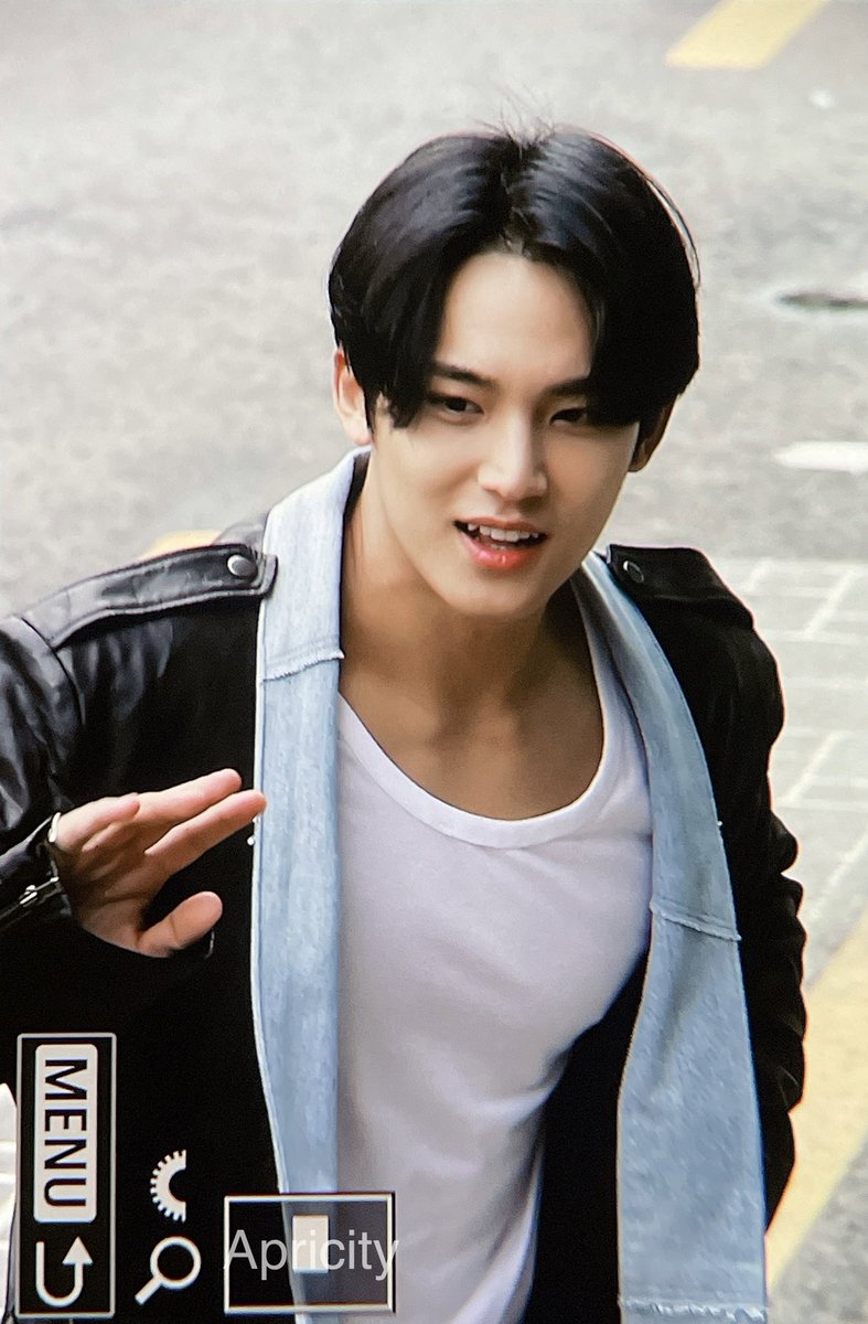 230506 민규 팬싸 출근 🫶

#세븐틴 #SEVENTEEN #민규 #MINGYU #ミンギュ