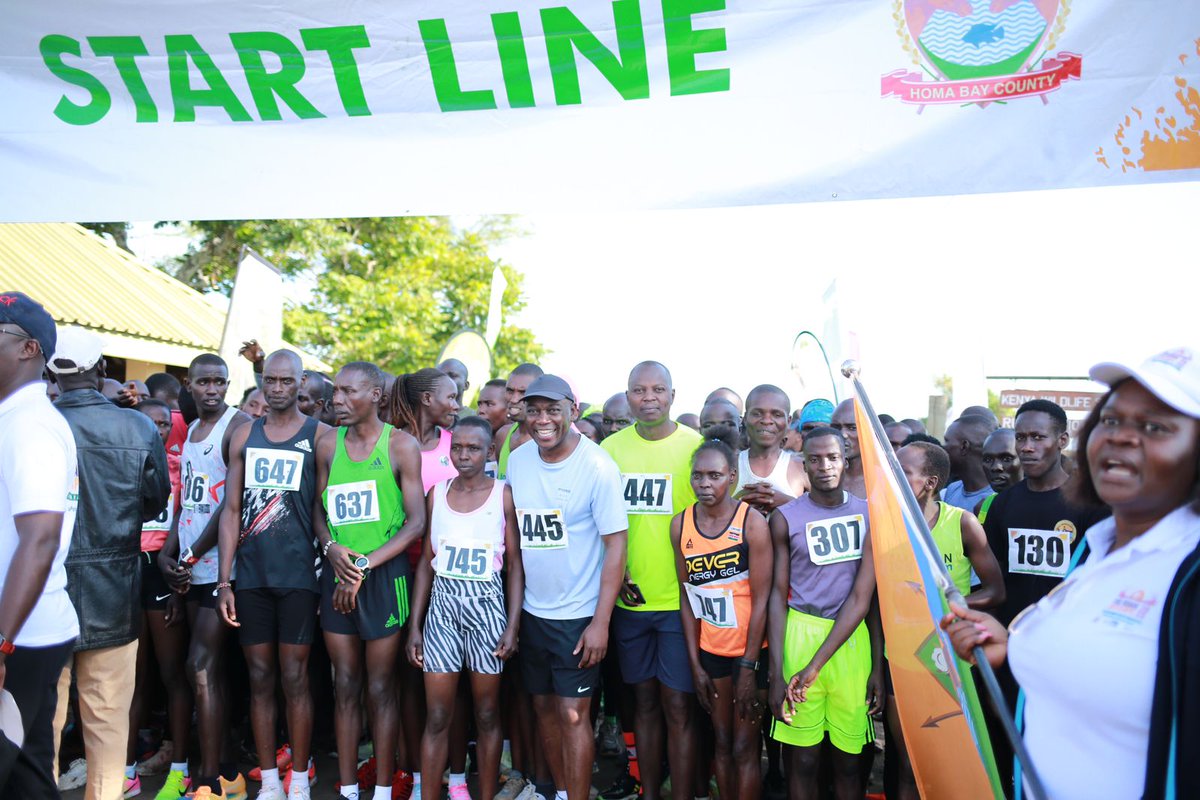_benie's tweet photo. Through blood sweat & tears, the target is the finish line.
#SaveTheRoanRun Ruma Marathon https://t.co/aVqyRsz6LE
