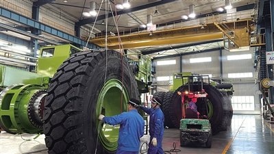 baotoucity's tweet photo. Inner Mongolia North Heavy Truck Co in #Baotou has been among the Top 50 Global Construction Machinery Manufacturers for 10 consecutive years. Its intl market has expanded to 67 countries and regions. #BaotouEnterprises #SpringinInnerMongolia https://t.co/iF6djCMFPE