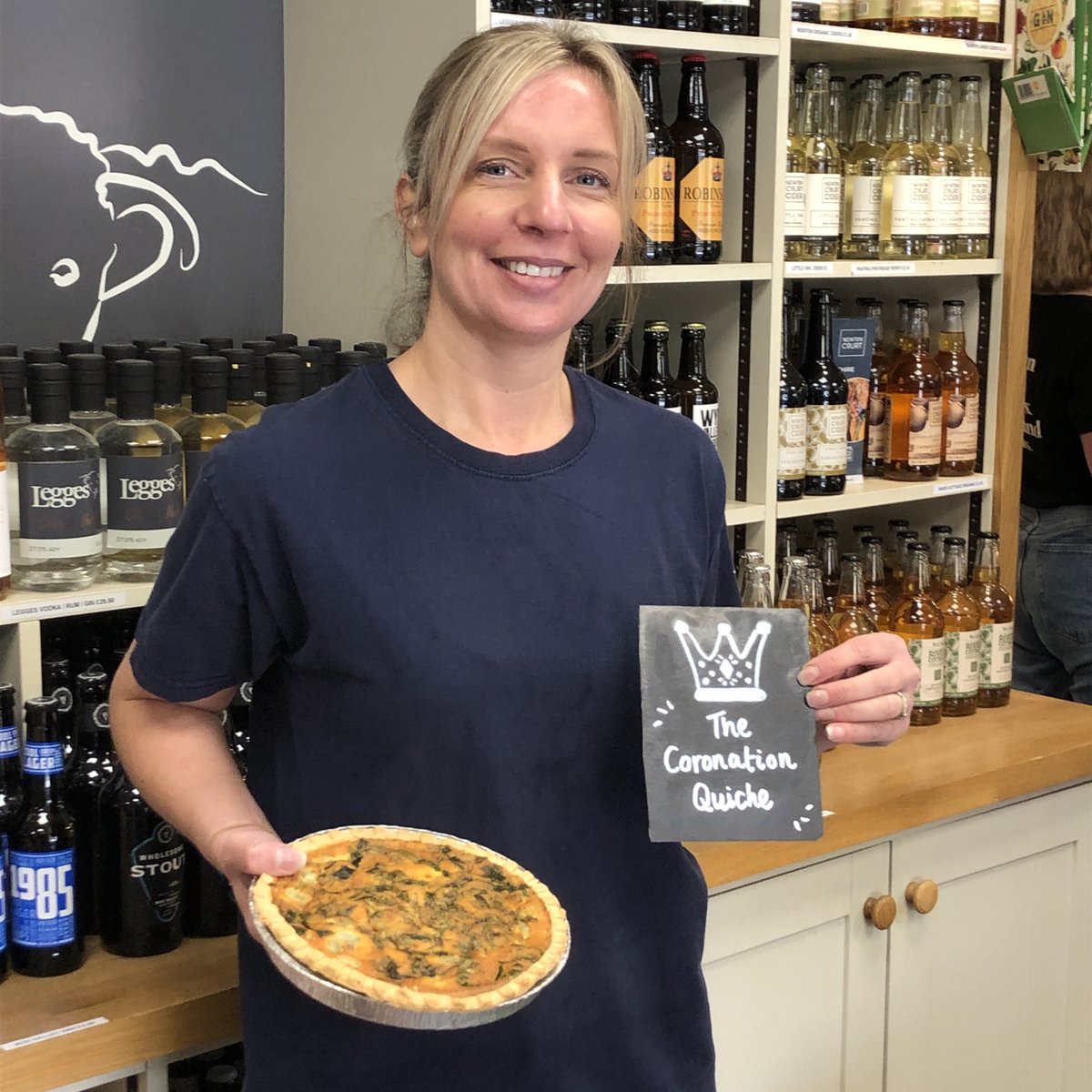 LittlePomona's tweet image. 3/3…
Getting your Coronation Quiche sorted for the weekend&apos;s Big Lunches? Thanks to our friends at Legges of Bromyard, we&apos;ve been researching the perfect #ciderpairing. The winner is… Once In A Lifetime 2021!
Both being served at the Tasting Room today😎
littlepomona.com/blogs/news/mat…