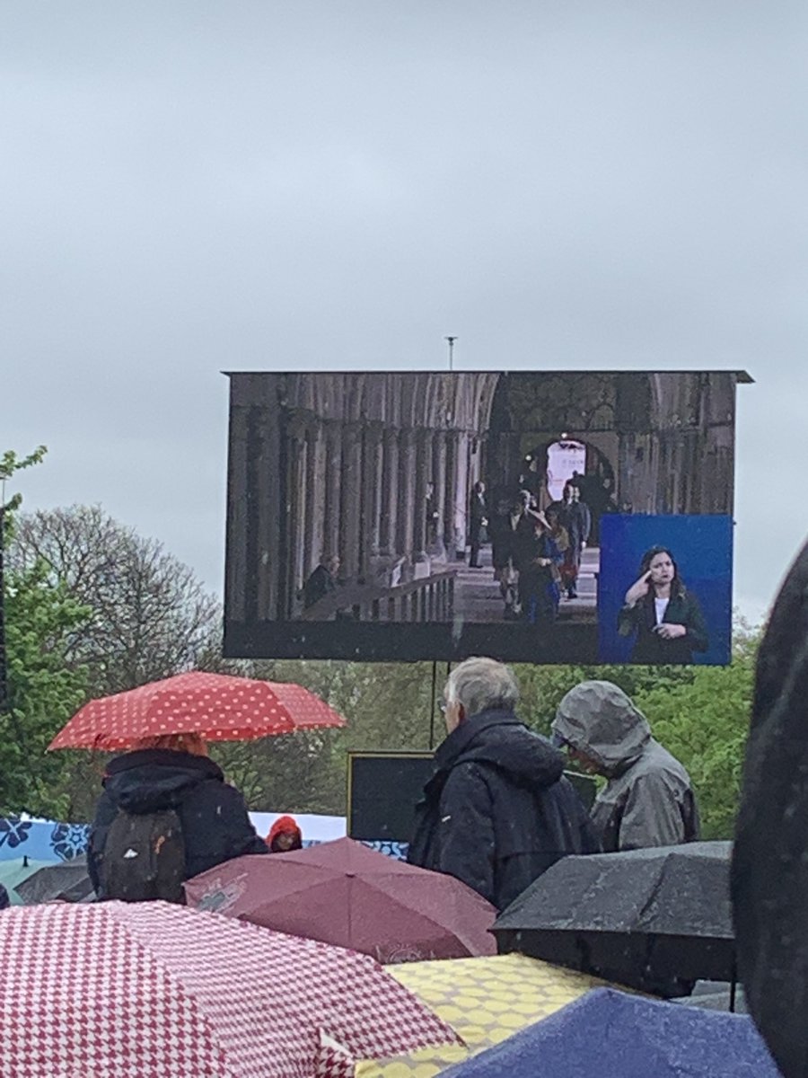 mayohsmith's tweet photo. @simon_pizzey In London to watch my cadet FS Morgan McCaffrey 
#mikekapur 
#roryunderwood
#Coronation 
#leicestercity 
#aircadet https://t.co/PnH3Kwc1Cx