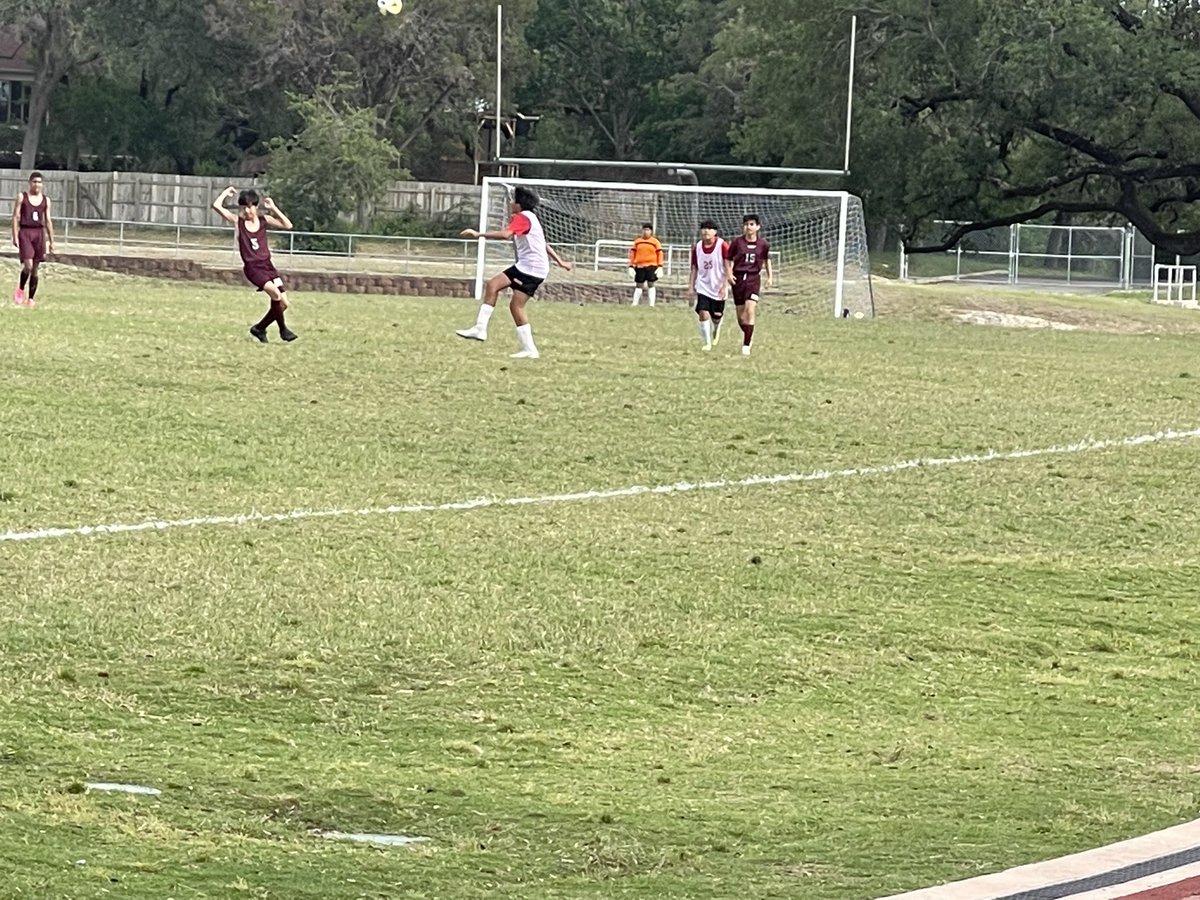 Driscoll_ath's tweet photo. Good luck to all our soccer athletes who are playing in the soccer showcase today! Do great things!! #DefenderPride @driscollneisd @NeisdAthletics https://t.co/tMb3FbeGfF