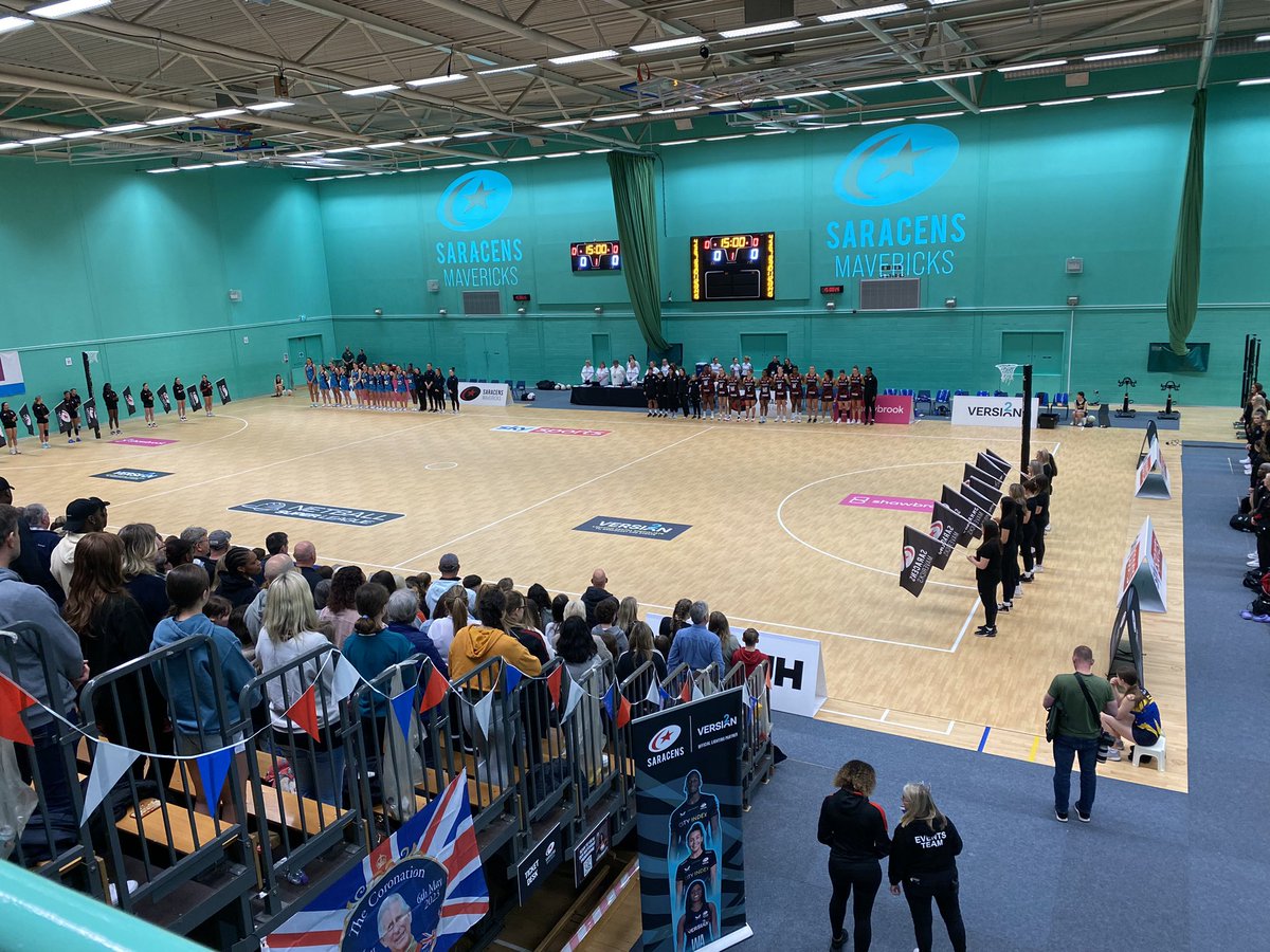 Love it when I get to a @SirensNetball away game that’s close to home 🫶🏻

BIG 2nd Q incoming… let’s bring some of that fire 🔥 
#SirensTribe
#NSL2023