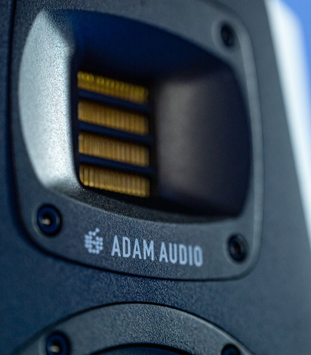 ADAM_Audio's tweet photo. 🎥 When it comes to video, it’s not only important to have strong visuals. A well-balanced mix is just as important to tell the full story.
That is why professional video and VFX creators rely on ADAM Audio monitors in their post-production.
#ADAMAudio #A4V #Postproduction https://t.co/AK0iB4sts6