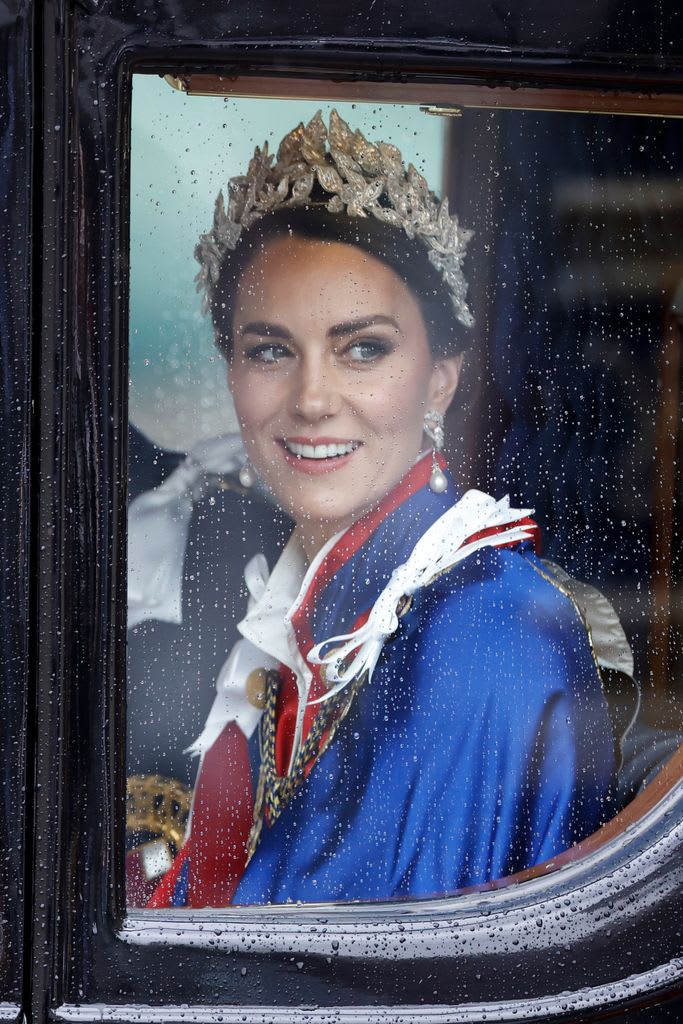 karlitos_x's tweet photo. Ora che #Camilla si รจ tolta lo sfizio, possiamo passare alla prossima regina?
#Coronation #QueenKate #Incoronazione https://t.co/1MVsxoe7yK