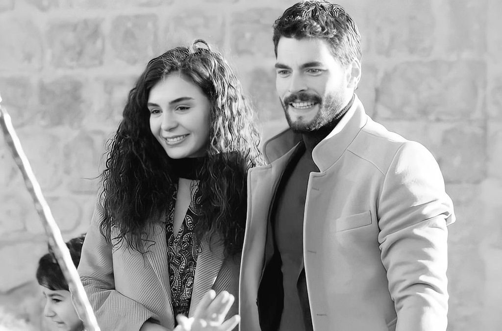 Bebeklerimin yüzü nasılda güzel gülüyor tü tü nazar değmesin 😂🧿
#ReyMir