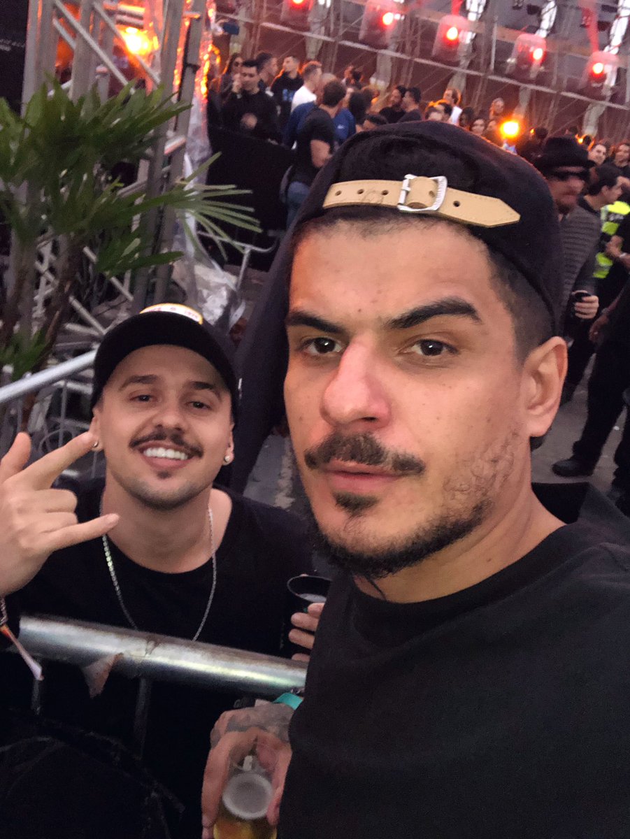 joomps3's tweet image. Te amo! Realizei um sonho de 8 anos. Saiba que você é o maior de todos nada mais importa 🫶🏻♥️ @VintageCulture