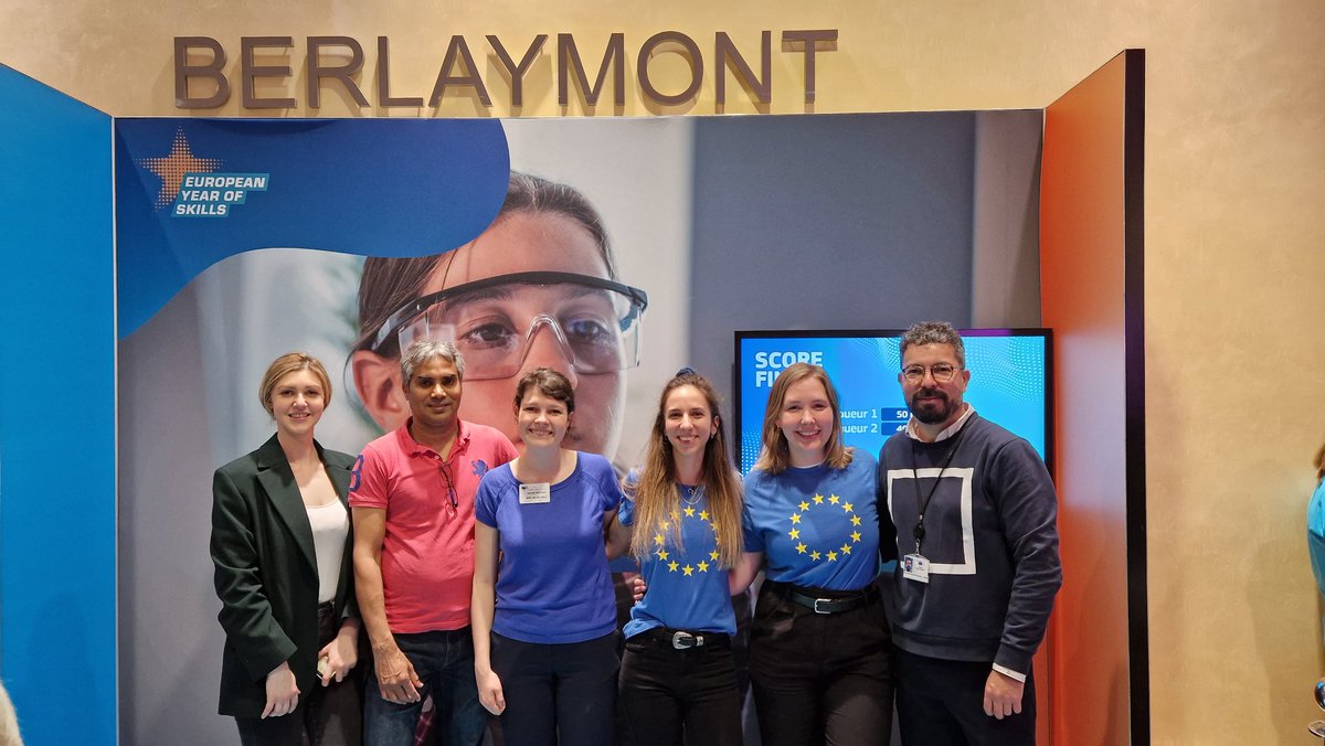 Na_carrera's tweet image. Are you in Brussels? 📍
Join our very enthusiastic colleagues at the Skills Village in the Berlaymont, main headquarter of the @EU_Commission, to test your knowledge on disinformation &amp;amp; learn about your digital footprint &amp;amp; digital skills! #DEAP 🇪🇺 #EUOpenDays  @GirlsGoCircular