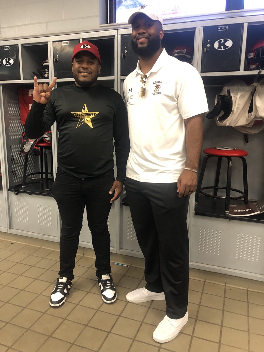 CoachSpeights1's tweet photo. Thank you @Coach_Brim from @LehighFootball for stopping by The Leen to recruit our athletes and watching our practice to get a closer look! Always good to see a former Polk player coming back to recruit Polk athletes! @KHS_Football #GoLehigh #BeRED #RedDevilWay #RecruitTheLeen https://t.co/Rnv1VHrsRy