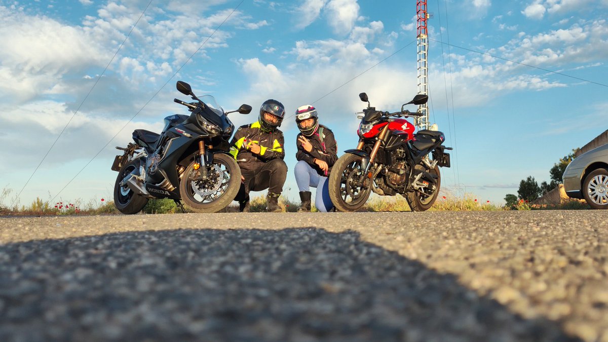 evika1903's tweet photo. #HondaLove #HondaB500F https://t.co/gBcDxcvQ7R