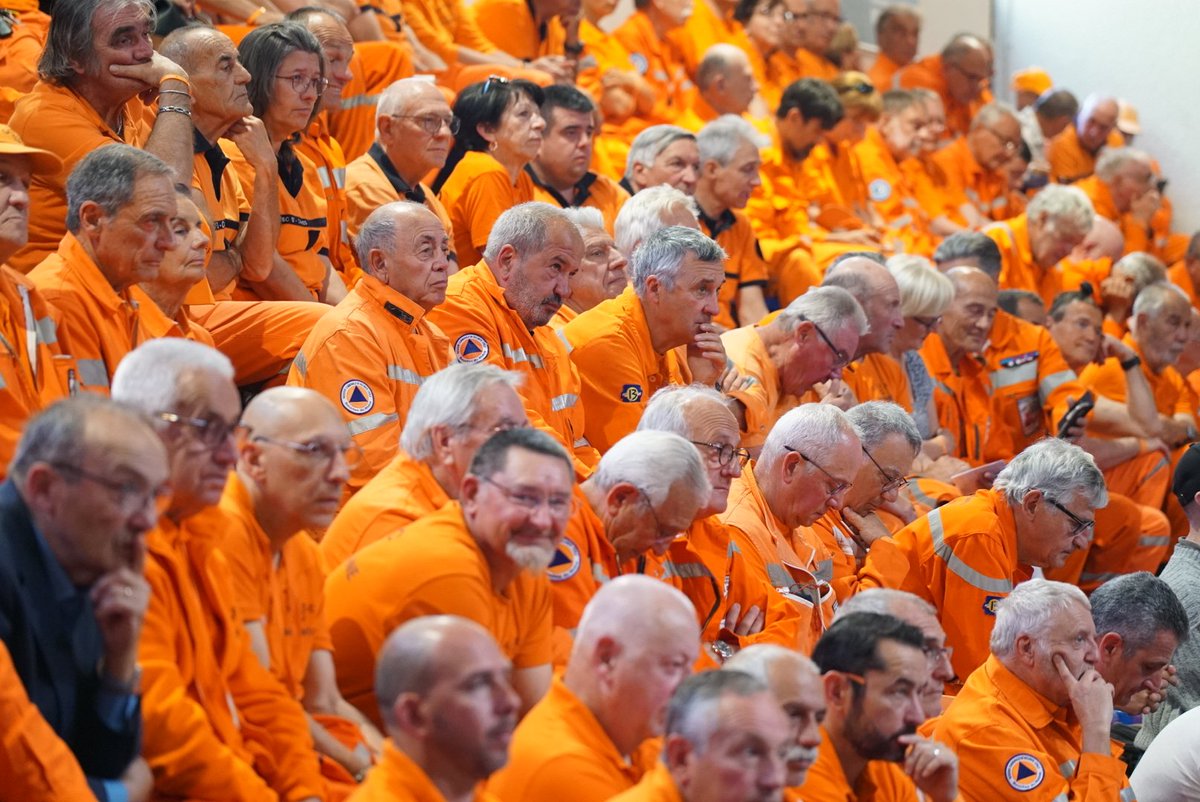 al_petel's tweet image. 🟠🔥 Maillons essentiels pour la prévention et la lutte contre les incendies, les comités feux et les réserves de sécurité civile du @departement13 organisaient aujourd&apos;hui leur AG à Venelles.
Très heureuse d&apos;être aux côtés des bénévoles des #CCFF et #RCSC ce matin.