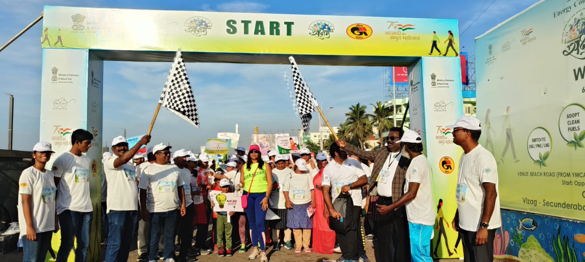 VWalkathon's tweet photo. The Walkathon Rally Has Commenced!

All participants are enthusiastic and excited to share the message of fuel conservation to build a cleaner and greener India!

#Saksham #Awareness #SaveFuel https://t.co/owTErf81jS
