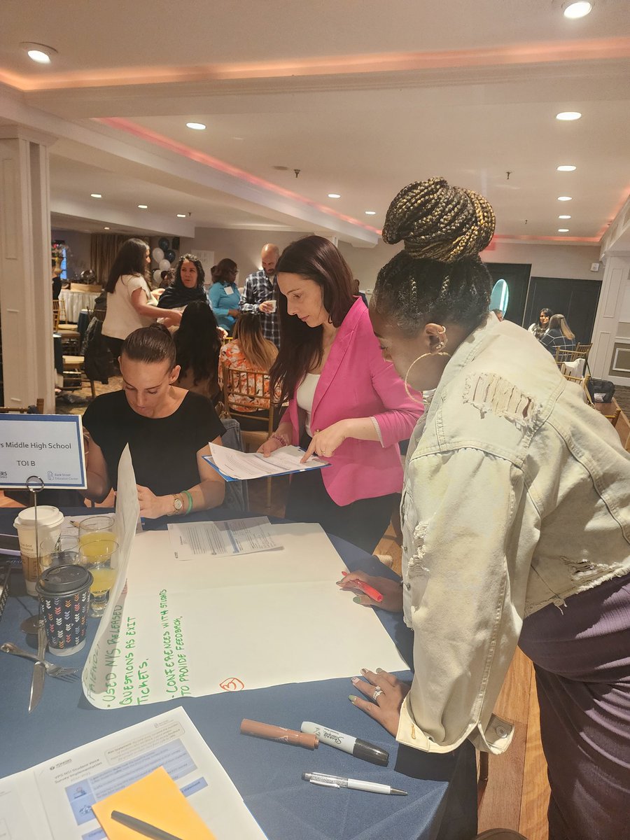 Our <a href="/bankstreetedu/">Bank Street College</a> team reflecting on the impact of giving feedback for growth @APVancol <a href="/RcollinsJudon/">RoseAnne Collins-Judon</a> <a href="/SuptQuezada/">Dr. Edwin M. Quezada</a> #ypsnsi