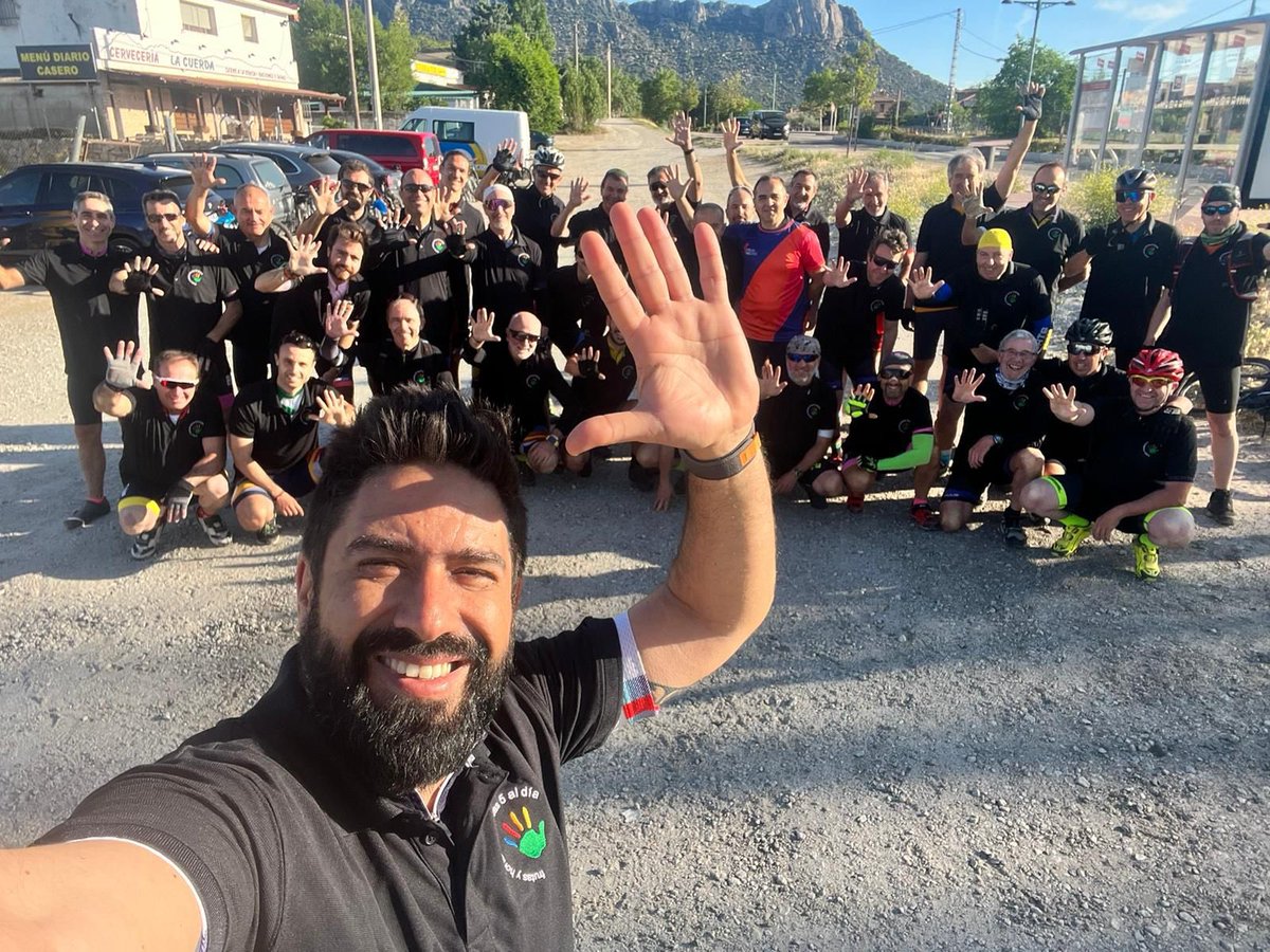 IFEMA's tweet photo. Parte del equipo de IFEMA MADRID participa hoy en #LaPedalada, una ruta ciclista organizada por @5aldiaspain en la Cabrera con el objetivo de concienciar sobre el beneficio de poner en tu dieta 5 frutas y hortalizas cada día. 🚲

#Sientelainspiracion en #IFEMADRID. https://t.co/h05oykuRFZ