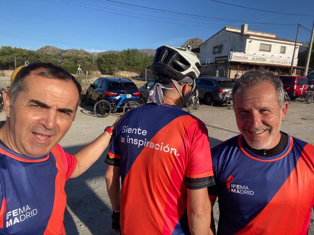 IFEMA's tweet photo. Parte del equipo de IFEMA MADRID participa hoy en #LaPedalada, una ruta ciclista organizada por @5aldiaspain en la Cabrera con el objetivo de concienciar sobre el beneficio de poner en tu dieta 5 frutas y hortalizas cada día. 🚲

#Sientelainspiracion en #IFEMADRID. https://t.co/h05oykuRFZ