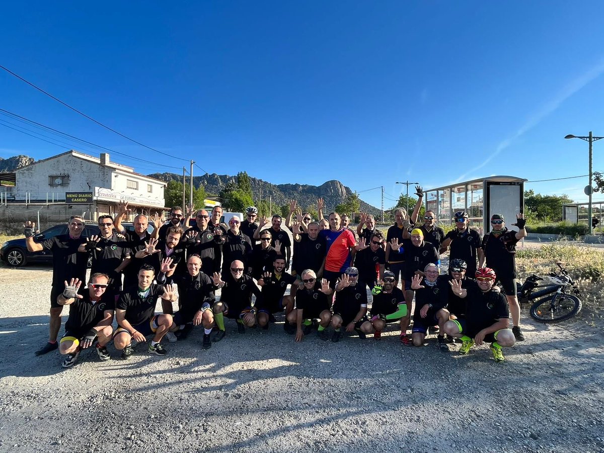IFEMA's tweet photo. Parte del equipo de IFEMA MADRID participa hoy en #LaPedalada, una ruta ciclista organizada por @5aldiaspain en la Cabrera con el objetivo de concienciar sobre el beneficio de poner en tu dieta 5 frutas y hortalizas cada día. 🚲

#Sientelainspiracion en #IFEMADRID. https://t.co/h05oykuRFZ