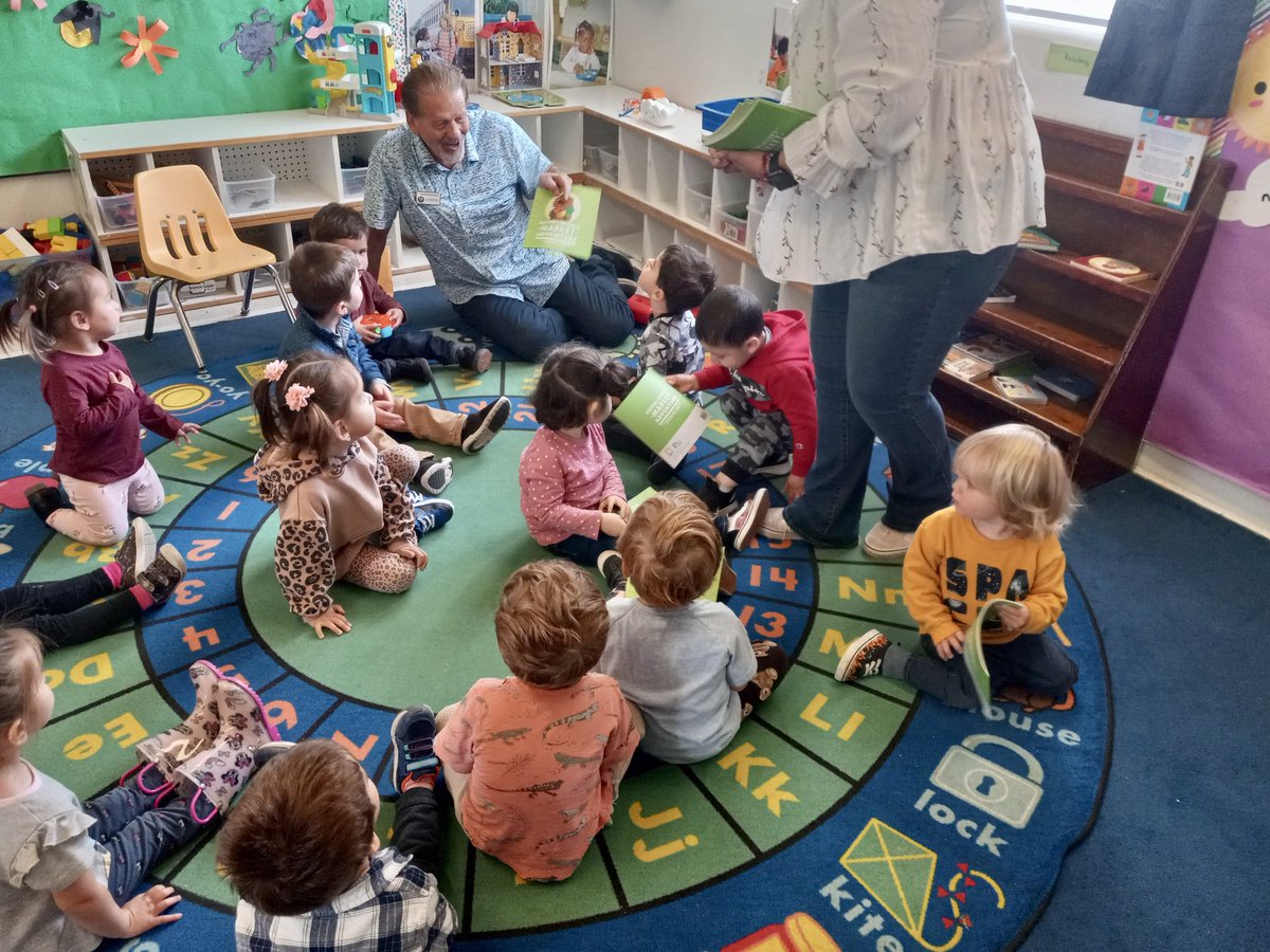 DavidTennessen's tweet photo. I had a fantastic time reading to youngsters at Carden School today as part of #Take5VC #WeReadVC #TalkReadSing. Please take the time to read to your children. Studies consistently show the continuing benefits of family members reading to their children. https://t.co/KzDwYczZbr