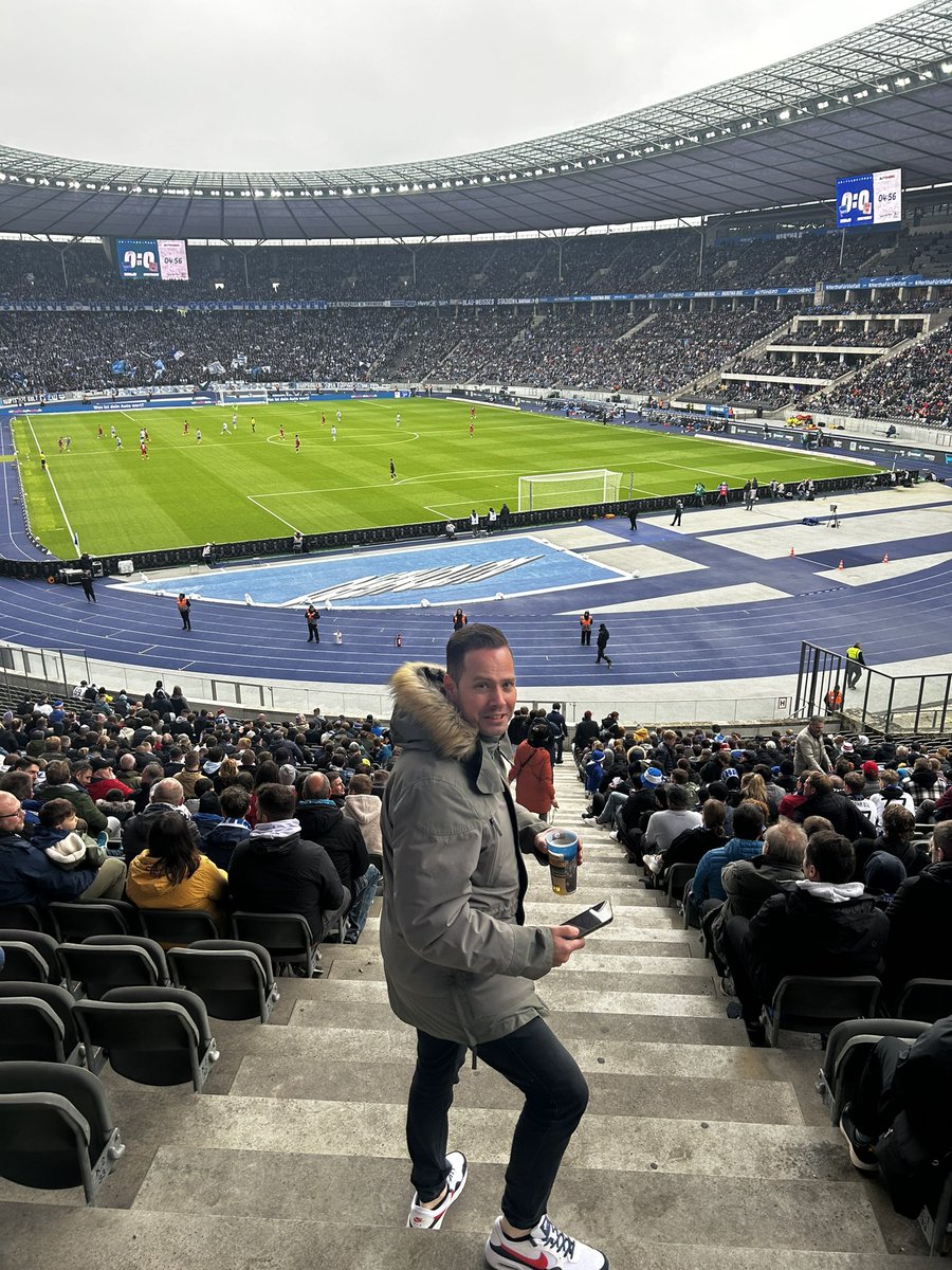 Work hard, play hard! 
#e2evc <a href="/LindeDonny/">Donny Van der Linde</a>