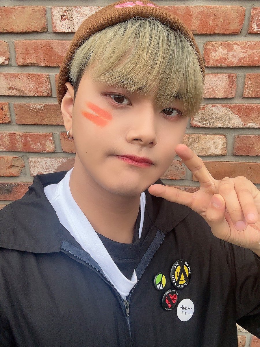 TheKingDom_GF's tweet photo. [JAHAN👑]

오늘도 고생했오 킹메❤️
킹메 보니까 힘이 난당 항상 고마우ㅎㅎ

#KINGDOM #킹덤 #JAHAN #자한 https://t.co/eTNZaiyAWm