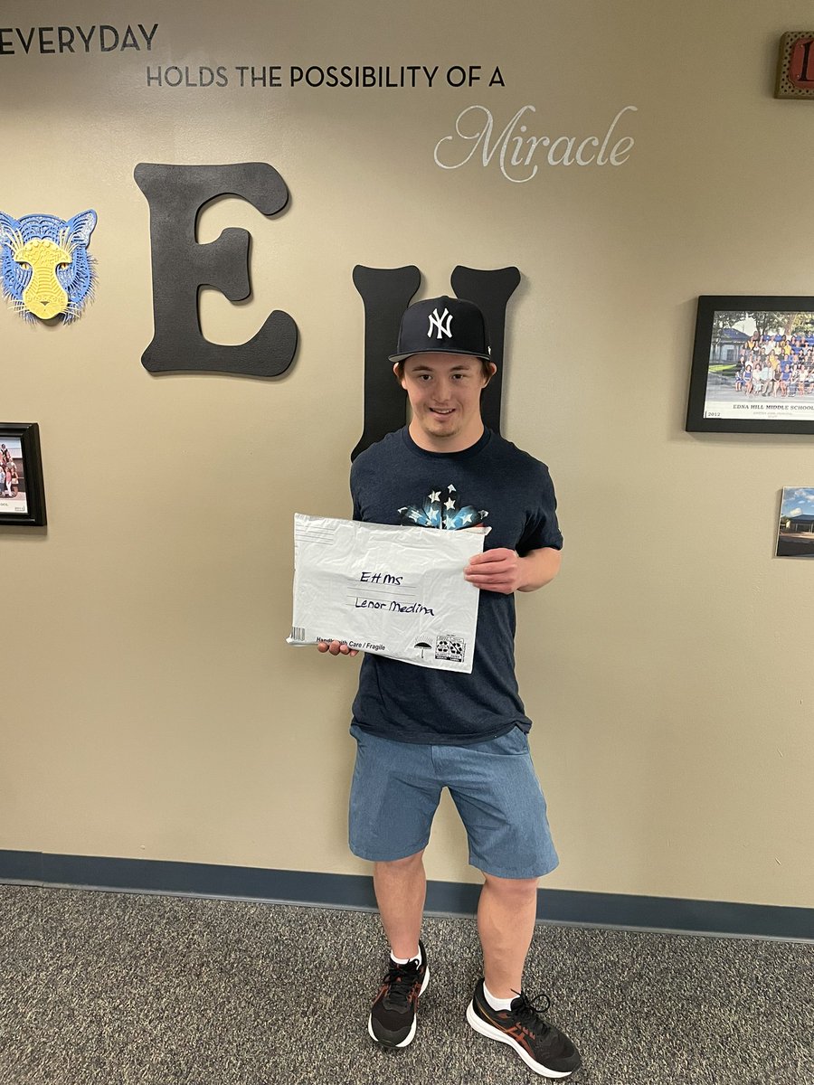EHMSBobcats's tweet photo. Brandon Gruber stopped by to drop off the plaques for our very special Brandon Gruber Award recipients. We are so lucky for this wonderful partnership. #321life.com https://t.co/ctSA98WsfK