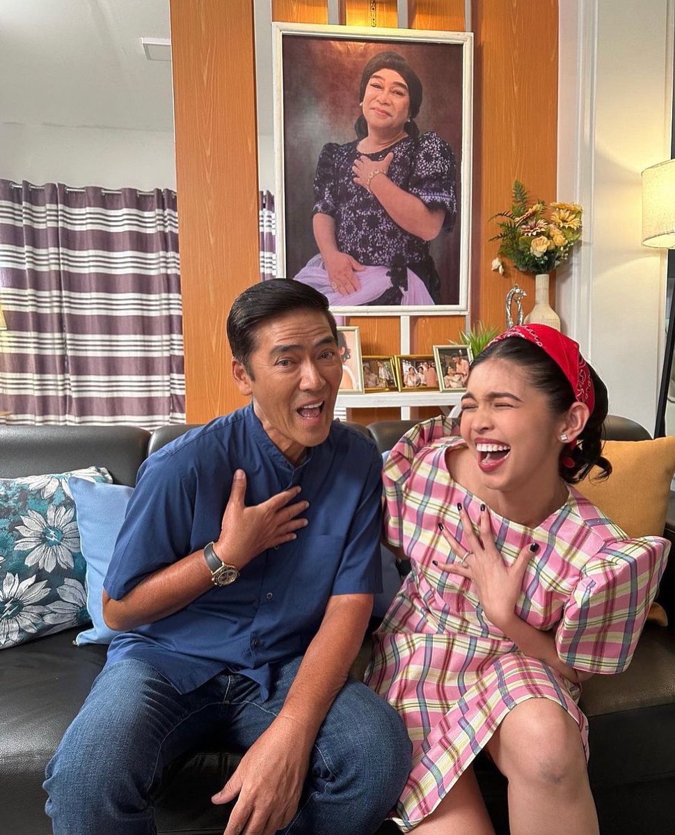 mainedcm's tweet image. The Otogans are signing off. 🫶🏻

Thank you, Itang Barak. Thank you, DG fam. Maraming salamat sa apat na taon, mga Kapuso! Hanggang sa muli.

Your daddy’s gurl,
Stacy O.

#DaddysGurlHappilyEverAfter