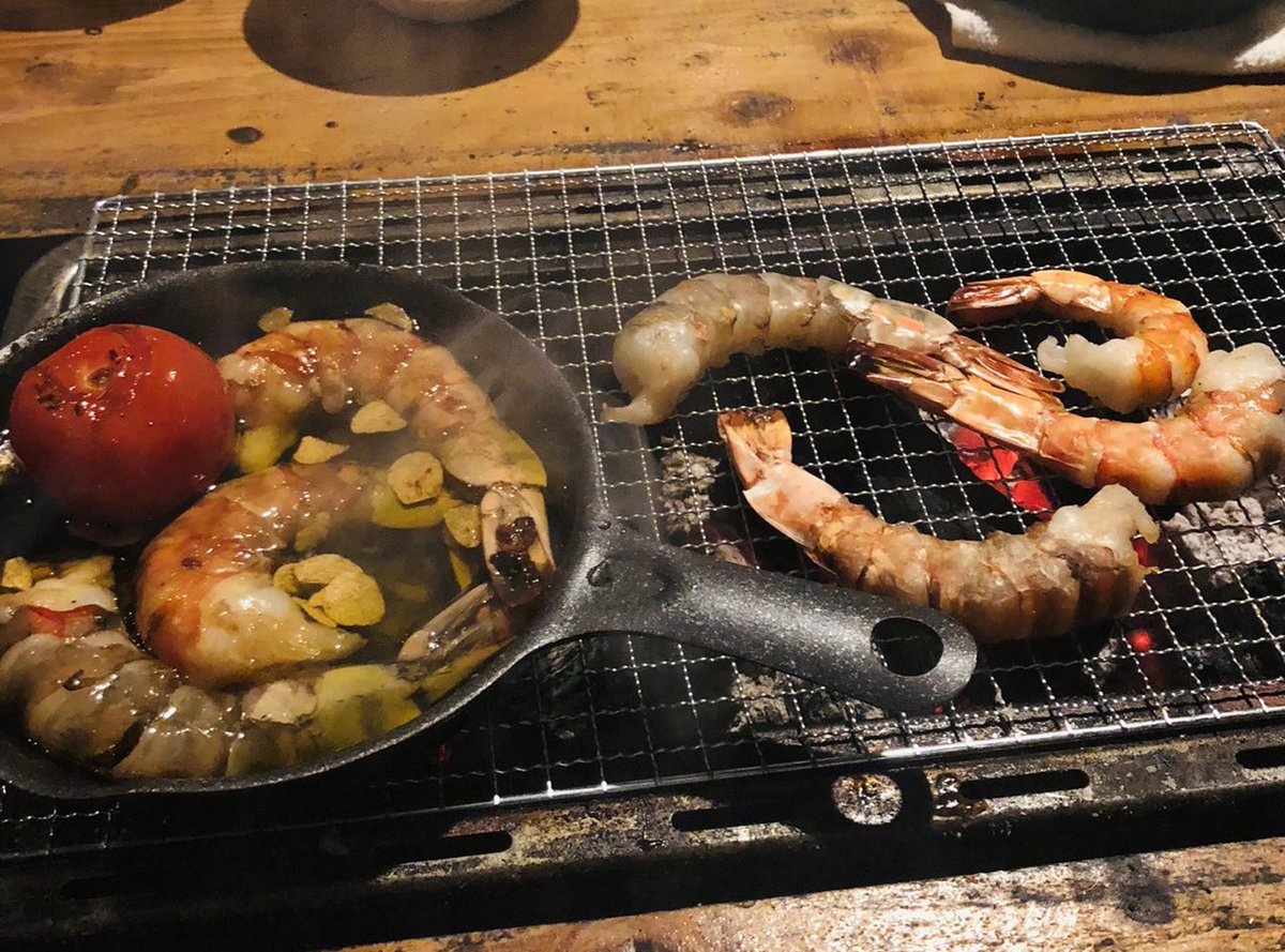 mstg102's tweet photo. 夜景眺めながらバーベキュー
天気さえ良ければ完璧やったな🥹
 #五條市
 #ファームステイこもれび https://t.co/v26TOrKby0