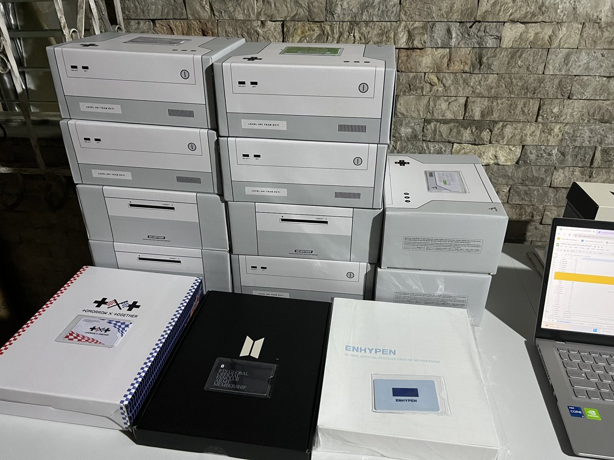 purpleballoonph's tweet photo. Box 33 Items PH Arrivals! 🩵

#PBPUpdates https://t.co/yonscQKMvt
