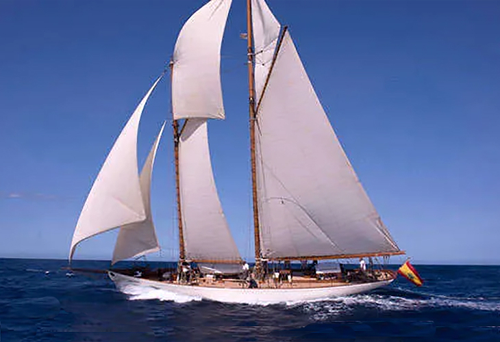 NauticaReport's tweet image. So Fong, 1937
nauticareport.it/dettnews/barch…
#sofong #sloopMarconi #sparkmanandstephens #kingshipyard #hongkong #veledepoca #barchdedepoca #vintageyacht