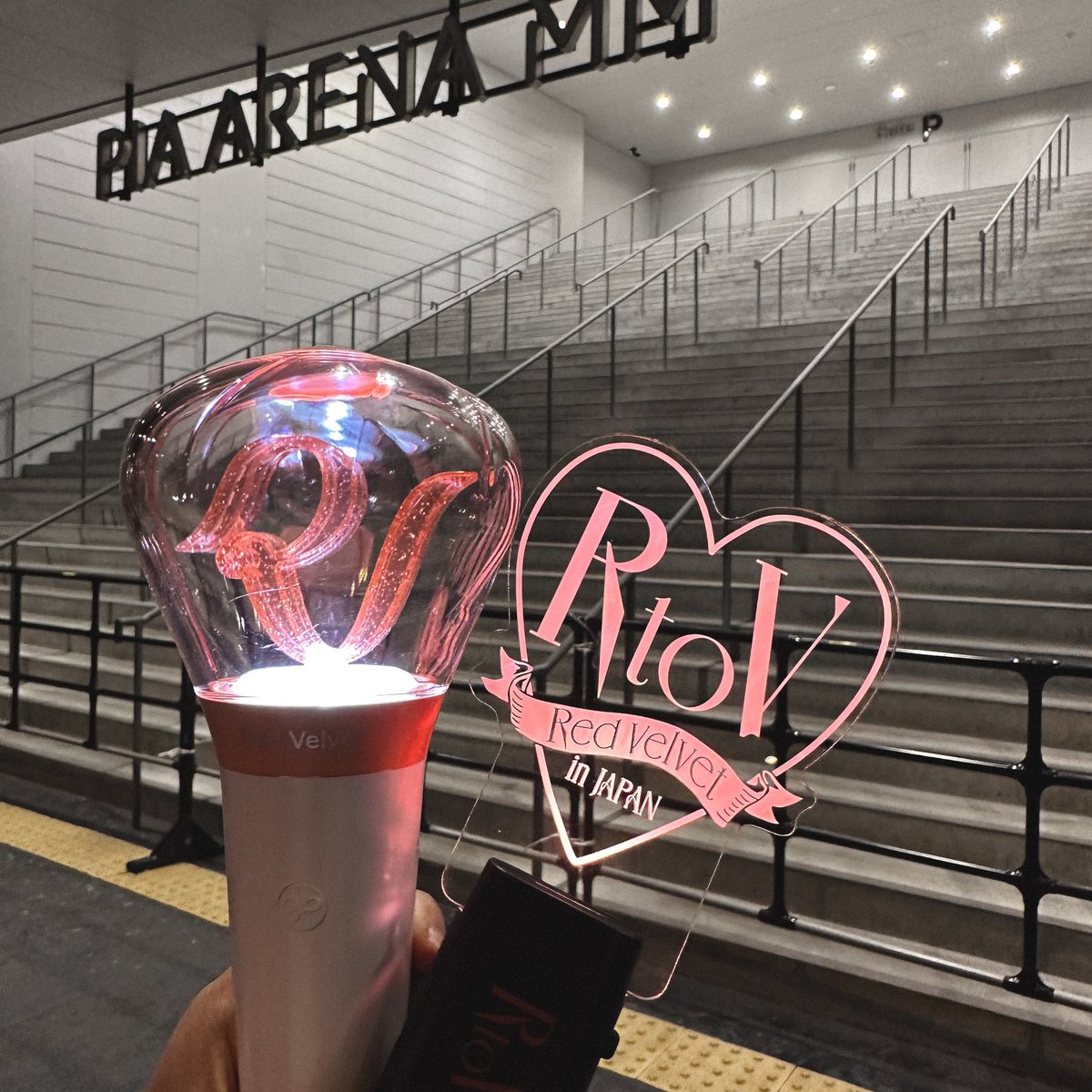 99xcomplex's tweet image. 230504🫶🏻🎀 #RtoV_inJAPAN