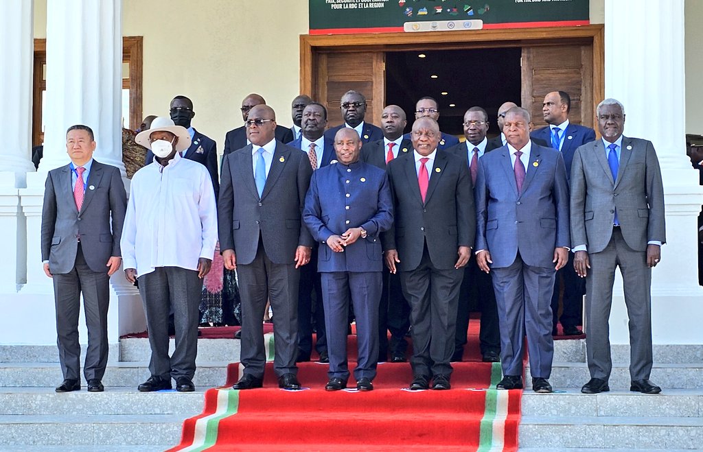PrimatureRwanda's tweet photo. Uyu munsi, Minisitiri w’Intebe Dr. Ngirente, yahagarariye Perezida Kagame i Bujumbura mu Nama ya 11 ku ishyirwa mu bikorwa ry’Amasezerano y’Amahoro, Umutekano n’Ubutwererane muri Repubulika iharanira Demokarasi ya Kongo no mu karere k’Ibiyaga Bigari. https://t.co/cJfC6RIKsG