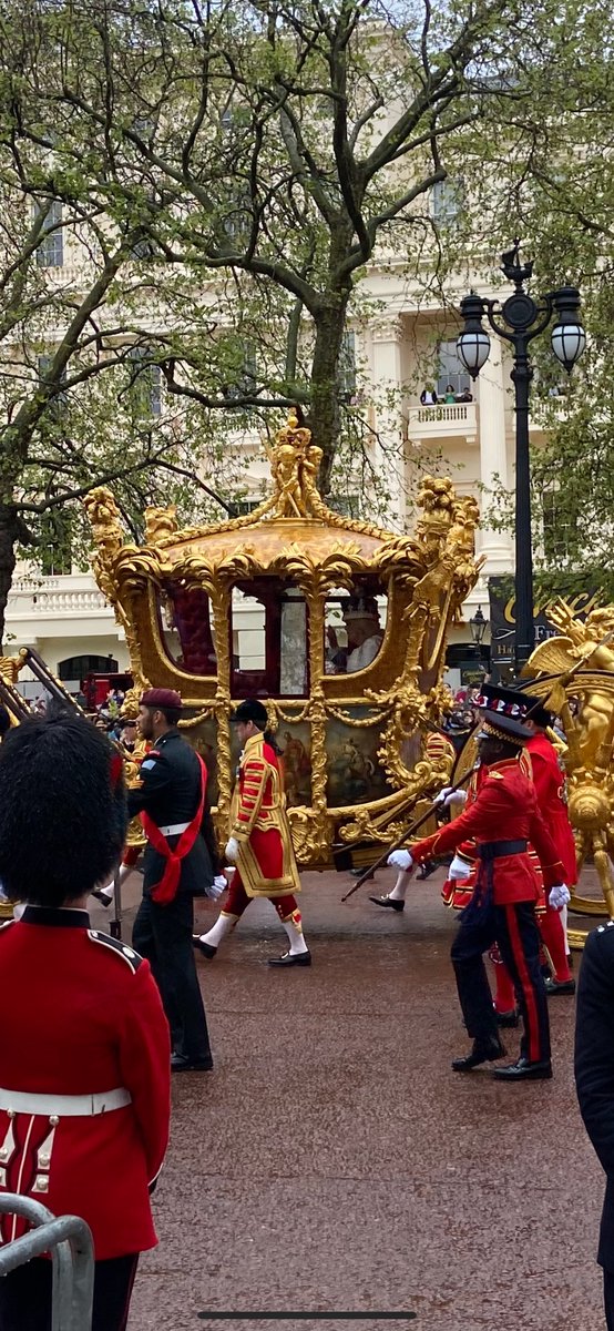 DanielGilmanHQ's tweet photo. Such an enchanting #coranation experience on the streets of London with @DrPJWilliams @devoninMENA @itsthevalk #GodSaveTheKing https://t.co/FTaoYFwzz6