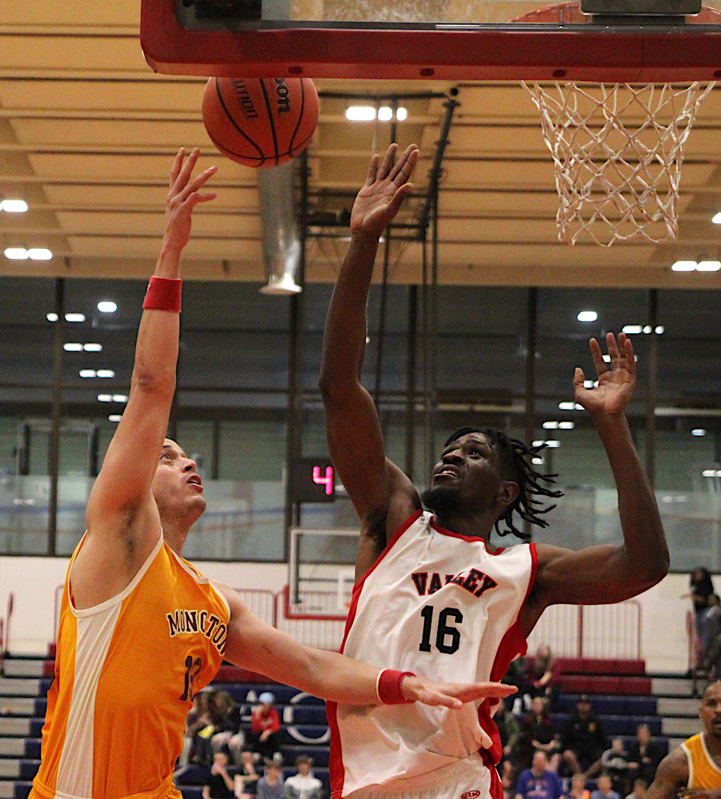 A few shots from last night's <a href="/ecbl_ca/">Eastern Canadian Basketball League</a> game between host <a href="/AnnapolisVipers/">Annapolis Valley Vipers</a> and @MonctonMotion at <a href="/AcadiaAthletics/">Acadia Athletics</a> .