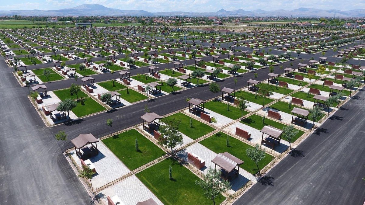 AKMcKeever's tweet photo. Unsurprisingly AKP Turkey has invented the worst park in history https://t.co/uEYlw97EE4