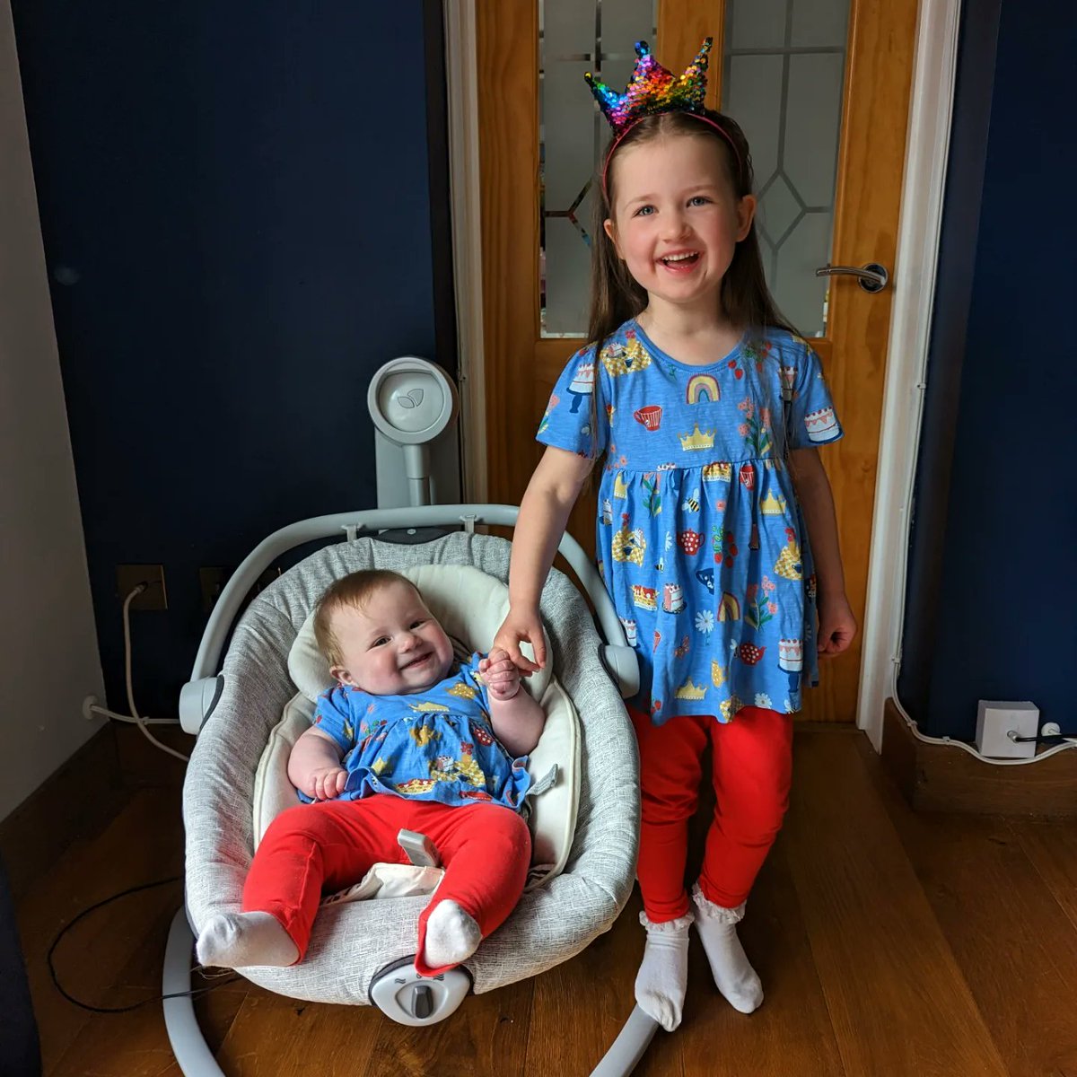 kelbell4's tweet photo. Sophie is celebrating the coronation with her little sister #CoronationDay #Coronation2023 #twinning #sisterlove 
 @hayfield_cross @HC_Bumblebees https://t.co/kRj1LRKq76
