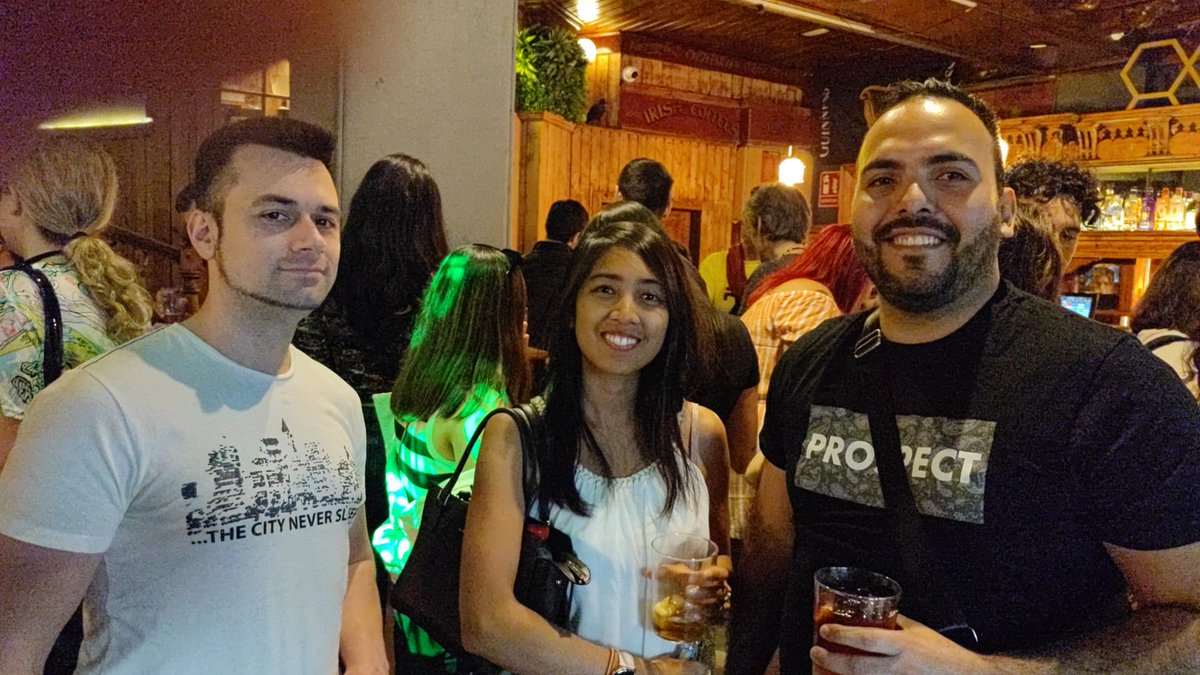 MADRIDBABEL's tweet photo. SUNDAY from 19:00 to 0:00 FREE SOCIAL &amp; LANGUAGE EXCHANGE MEETUP at Star Studio THE CANALLA (Plaza del Carmen 3 -metro Sol) Practise languages &amp; make friends #Madrid #Languages #Spanish #idiomas #Domingo #languageexchange #Sunday #intercambio #amigos #Friends #gratis #free #gay https://t.co/fb96ieDh6h