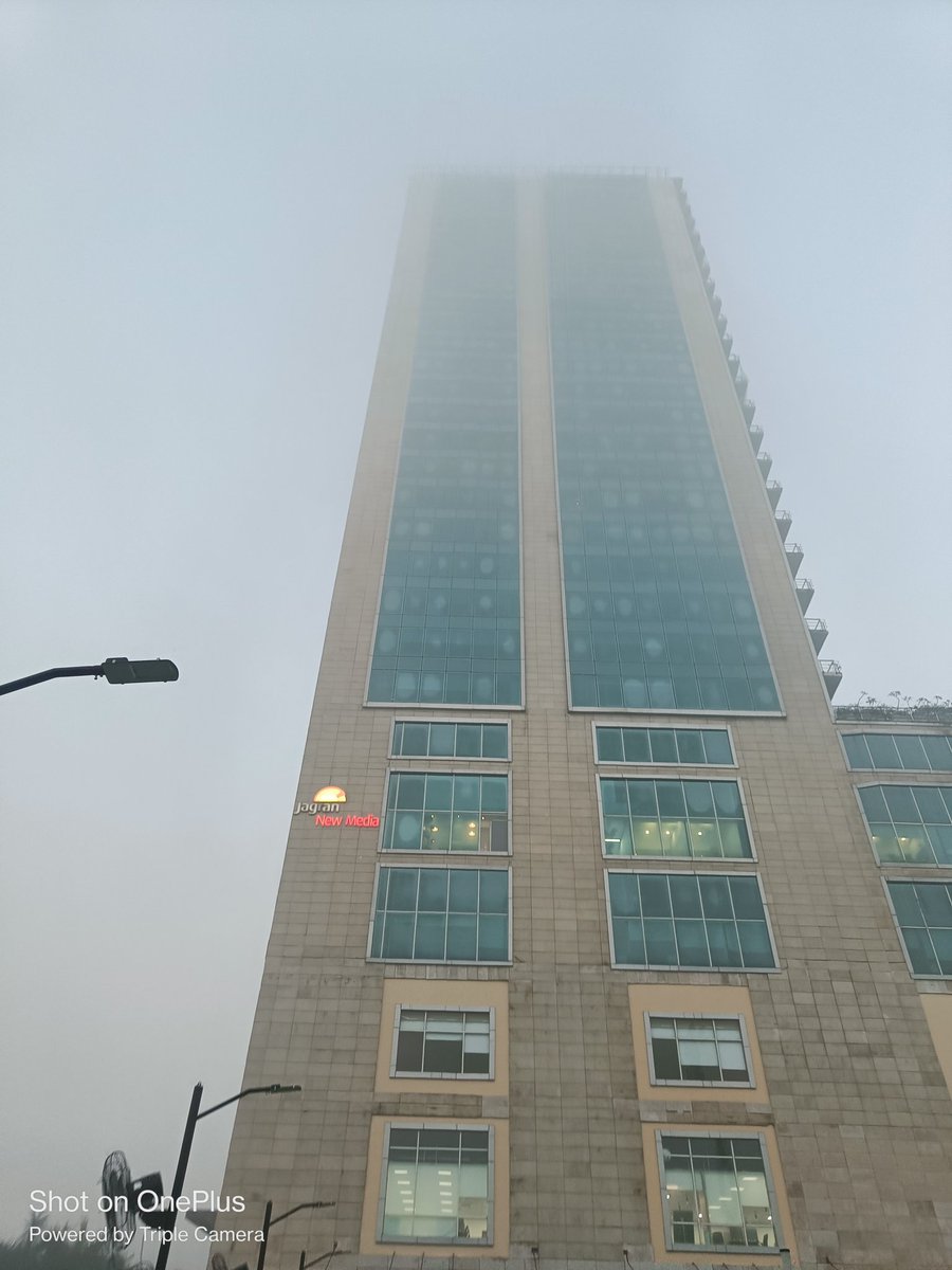 geetika851's tweet photo. The place where I am going daily 💻😌
#noida #wtt #worldtradetower #worldtradetowernoida #dainikjagran #noida #rain #WeatherUpdate #weather #noidamorning #noidaoffice #noidaweather #WeatherAlert #foginmay #mayweather https://t.co/6HYSQLTcXv