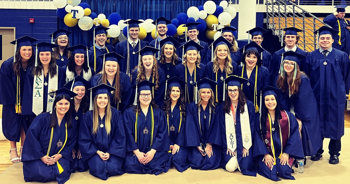 ProfATodd's tweet image. Proof that hard work pays off. 💙👩🏼‍🏫💛👨🏻‍🏫💙 Go get it! #TeacherByTrine #Classof2023