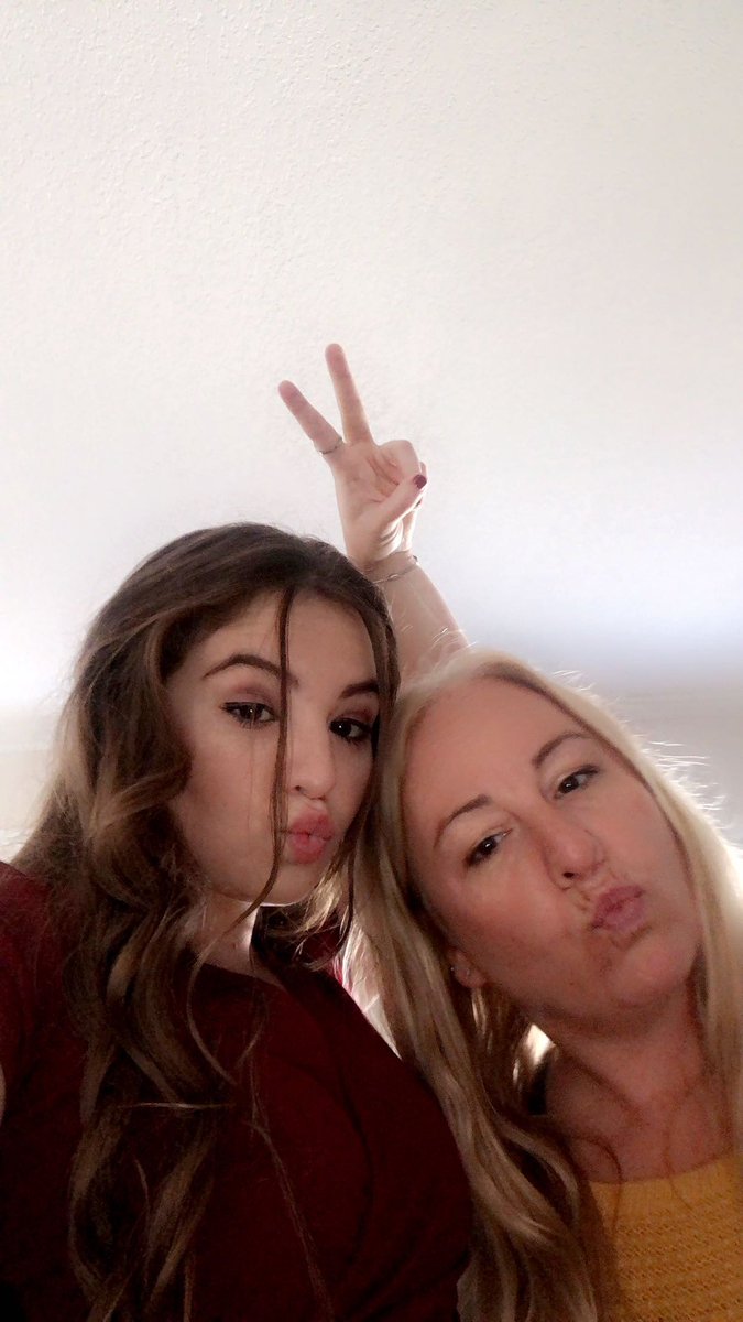 BobbieB82796977's tweet photo. Happy 21st Birthday Madison!
So amazing how time flies! We love you very much!! https://t.co/iaZNeMWKGg