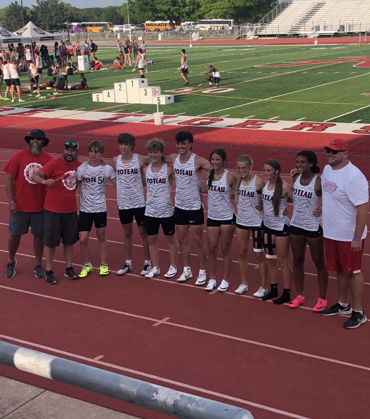 sozorobshankle's tweet photo. Poteau Girls and Boys medaled in the 4x200 yesterday. Girls have a chance to win  a rare ( for Poteau) 400 relay state champion title. https://t.co/aY1VEcnQaU