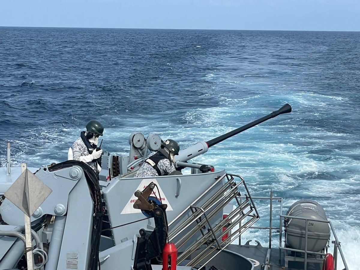 Mawilla_1's tweet photo. Day 5: BERSAMA SHIELD 2023

Serial Fast Inshore Attack Craft (FIAC) dan Anti Air Rapid Open Fire Exercise (AAROFX) bersama aset FPDA bagi meningkatkan kebolehoperasian aset dan kompetensi warga kapal.

#BersatuBersediaBerjaya
#EksBersamaShield23
@tldm_rasmi
@MPA_Barat
@kdgempita https://t.co/Q0ts4q9la3